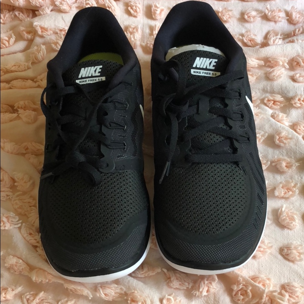 brand new never women’s 5.0 nike free runs